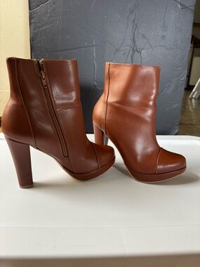 Women's Brown Platform Ankle Boots - Leather Zip Closure